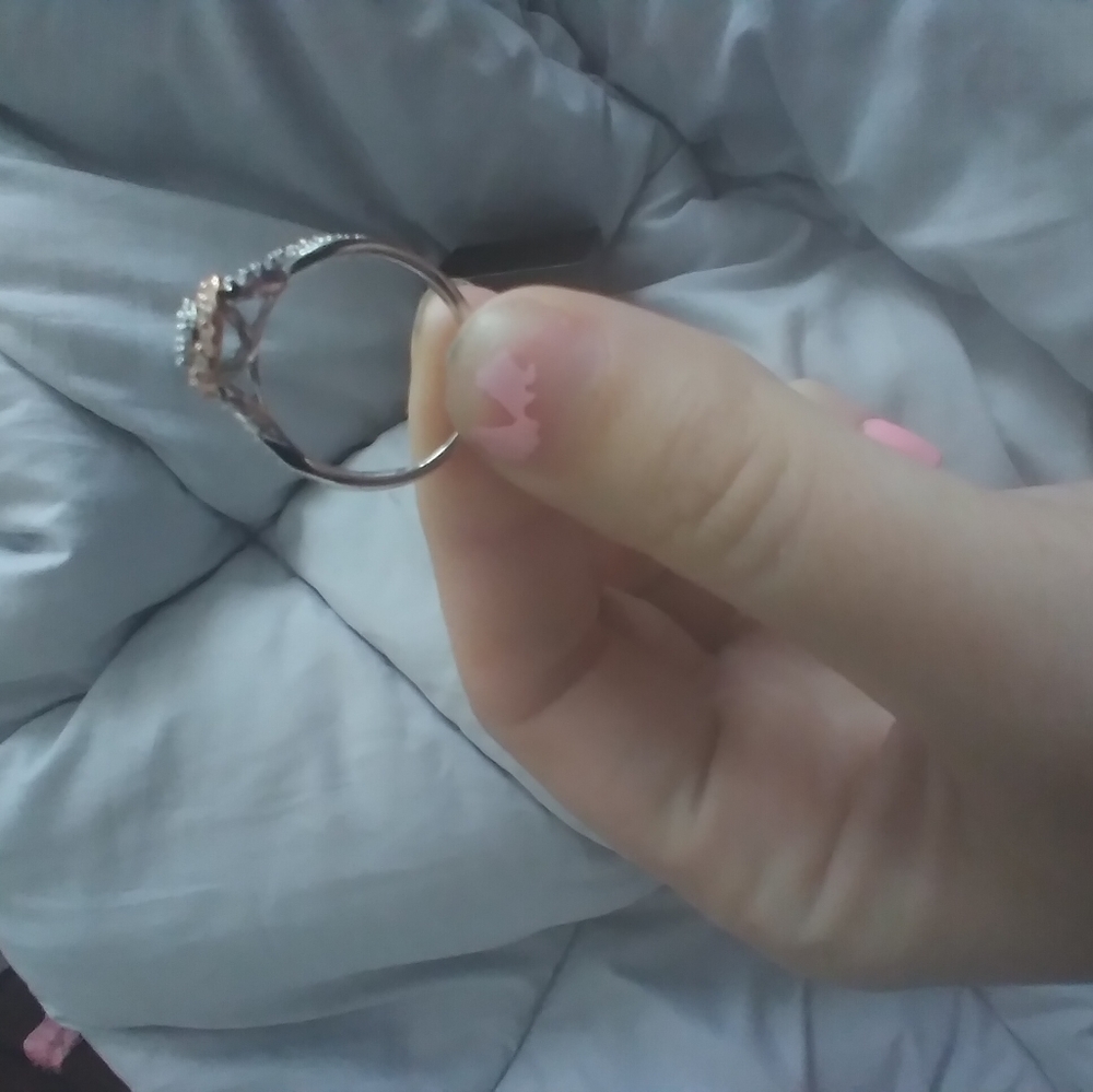 Engagement ring. - Picture 3 of 7